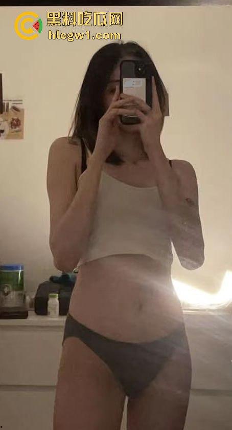 宁夏传媒大学07后【范晓】被投稿爆料!嘴法专业舔鸡巴,清纯颜值下暗藏骚劲儿,分手就被曝光!-5