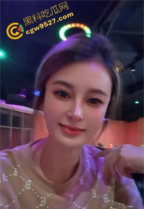 抖音网红【阿萍姐】做爱视频曝光!气质美女倒立深喉,巨乳肥臀极品身材,蒙眼调教骚到极致-1