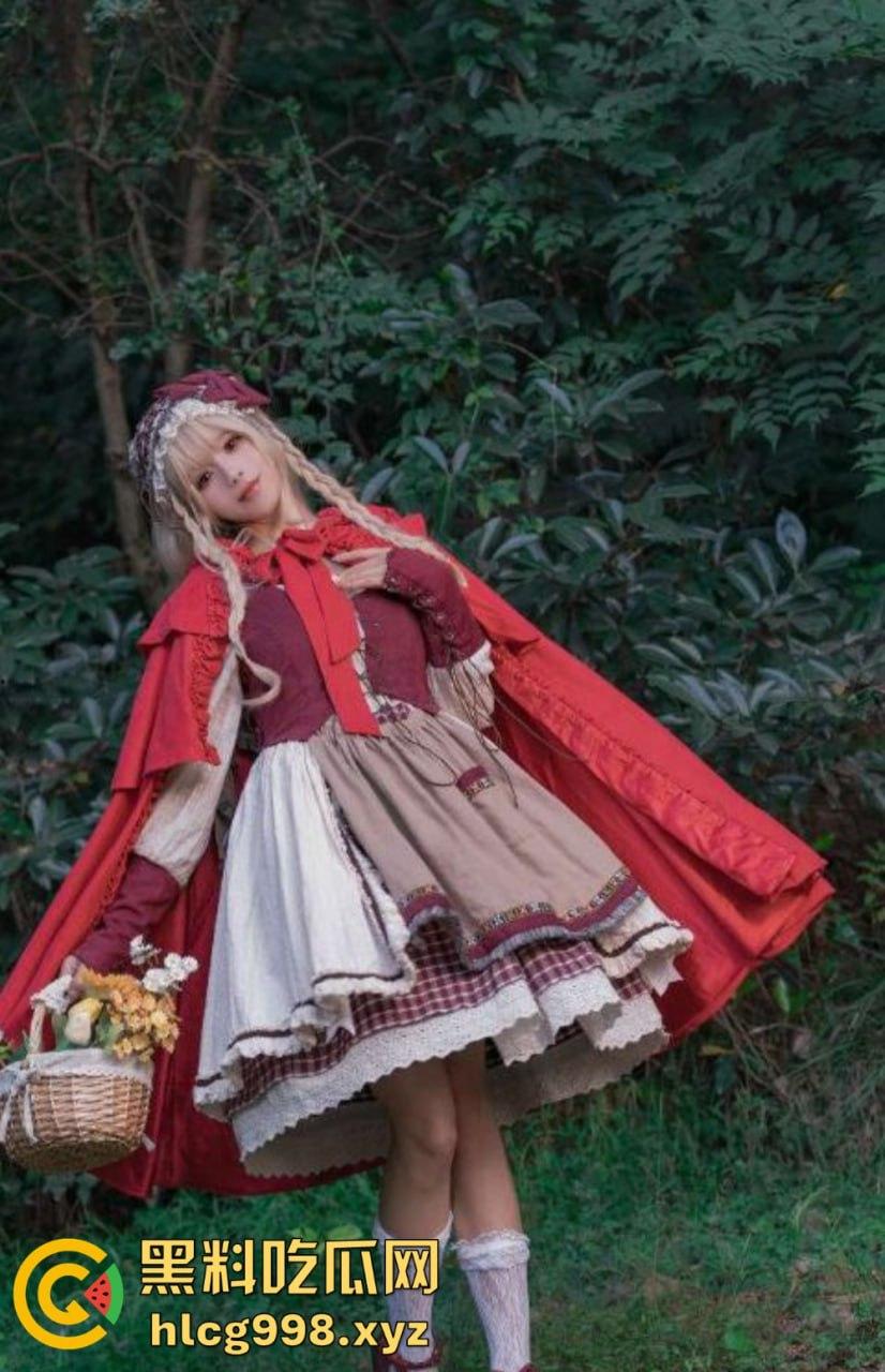 福利姬【咬一口兔娘ovo】户外小红帽捆绑写真,尺度大到离谱!大灰狼来了先吃上面还是下面?-18