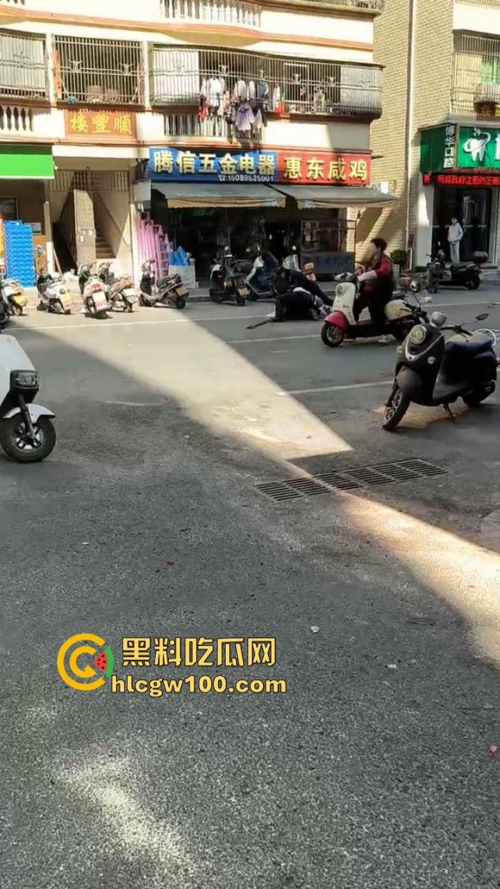 大爷不语只想砍人 汕尾市海丰县单身老头当街挥刀泄愤吓坏路人 疑似故意混牢饭?-10