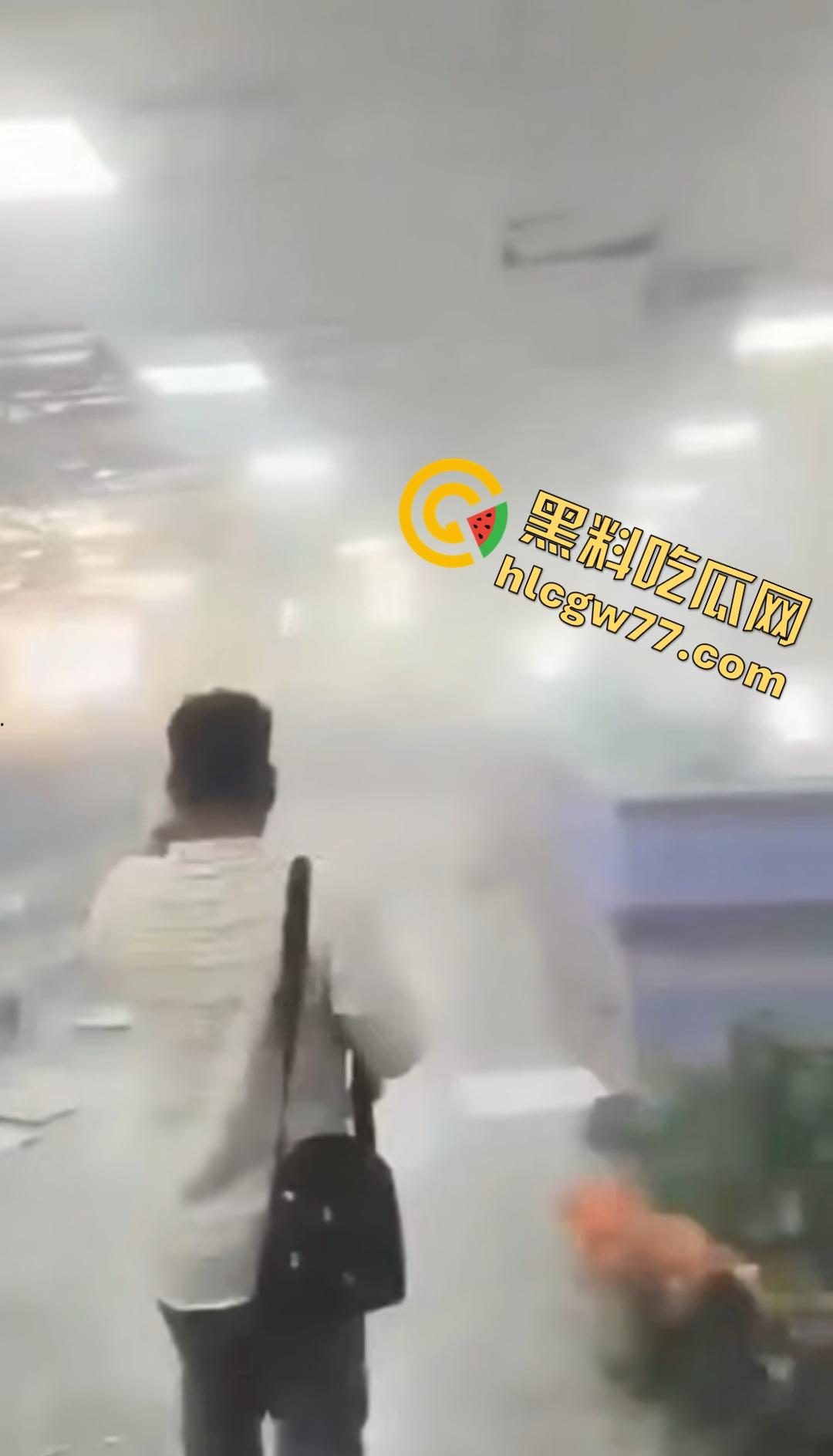 昨日伊朗沙希德拉贾伊港炸翻天!有个人玩化学品炸伤800人炸死25人,真是玩火自焚-5