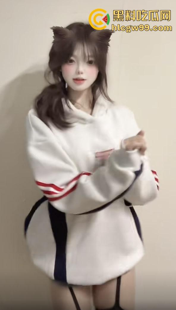 陕西06后小M,抖音找爹被成功包养,结果主子JK日逼床照共享推特,生怕亲妈看见才下架!黑料绝版独家曝光!-2