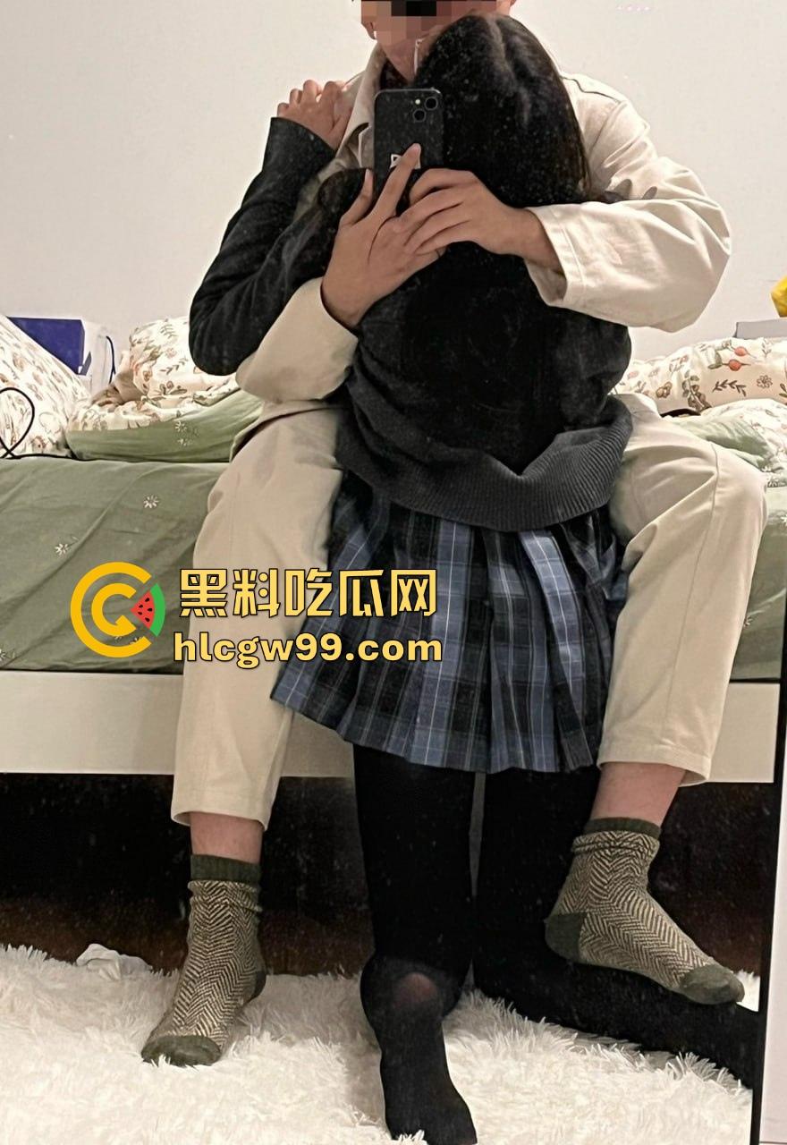 陕西06后小M,抖音找爹被成功包养,结果主子JK日逼床照共享推特,生怕亲妈看见才下架!黑料绝版独家曝光!-10