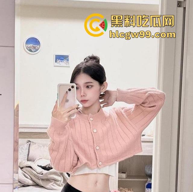 约炮大神泄密,02年极品美少女【颜凯柔】大神实操分享,顶级尤物口交配合无敌,被操得娇喘连连!-1