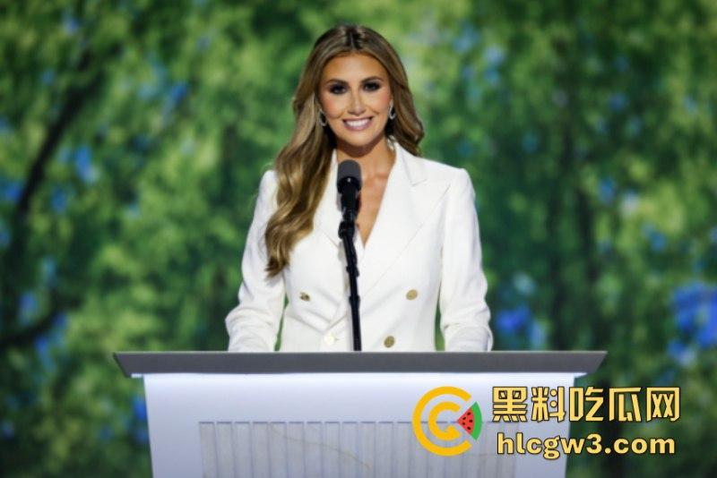 川普就位 情妇上位!40岁美女律师阿丽娜·哈巴被美国新任总统特朗普提名担任总统顾问-1