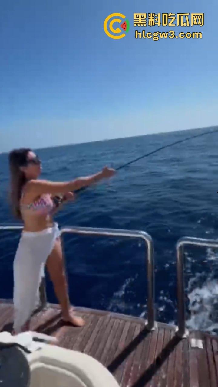 川普就位 情妇上位!40岁美女律师阿丽娜·哈巴被美国新任总统特朗普提名担任总统顾问-7