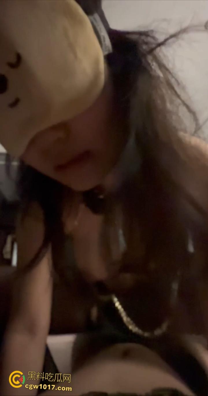 南昌御姐母狗【孙晓晴】,骚浪小母狗酒吧到处约炮,饥渴舔屌露脸挨操,蒙眼女上疯狂榨精,反差骚样堪称极品!-6