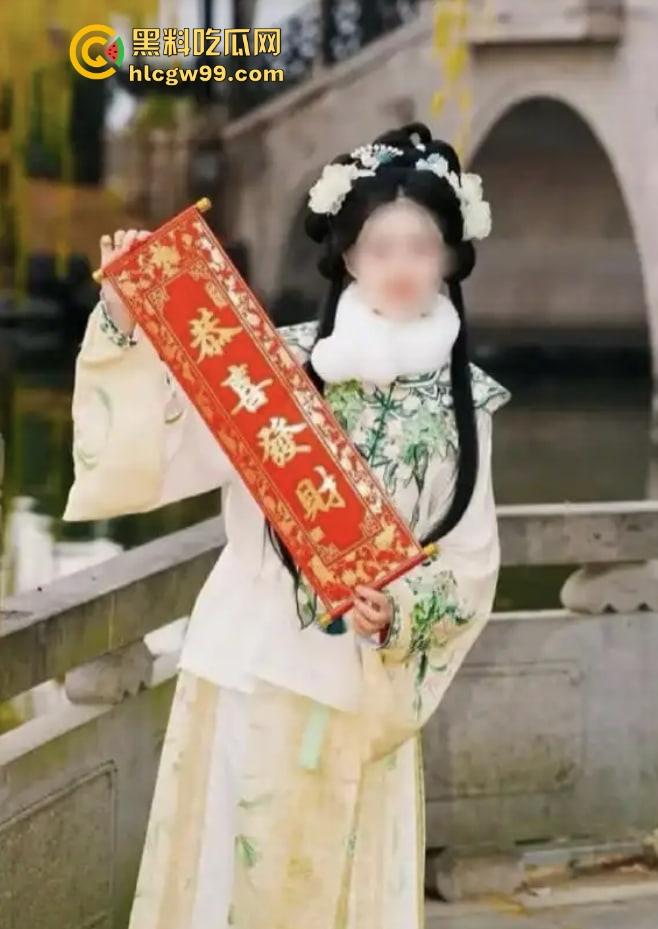 美国加州艺术学院中国留学生『庄梦涵』 被白人虐待杀害 生前是个福利姬流出大量私拍 现被虐杀也是可怜!-2