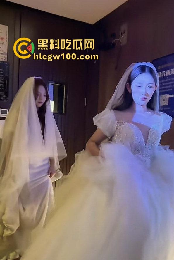 抖音鑫麟阁新娘技师『莉莉安』跪舔视频流出,白月光成屌下玩物,深情吃鸡巴被拍,全网独家曝光!-26