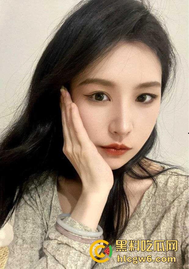 东营利华益集团绿帽换妻大爆炸 交警队『 安文娟』化身艾滋毒王 群交传染200多人 夫妻全家都遭殃!-25