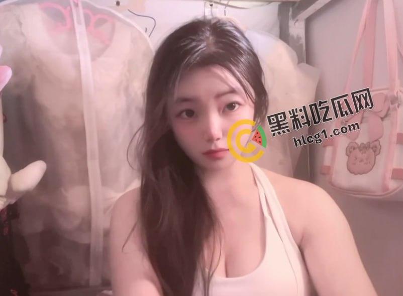 浙江大学极品学霸校花 张欢希 天生媚骨奶子巨大 叫床声非常淫荡!遭渣男调教视频泄密曝光!-1