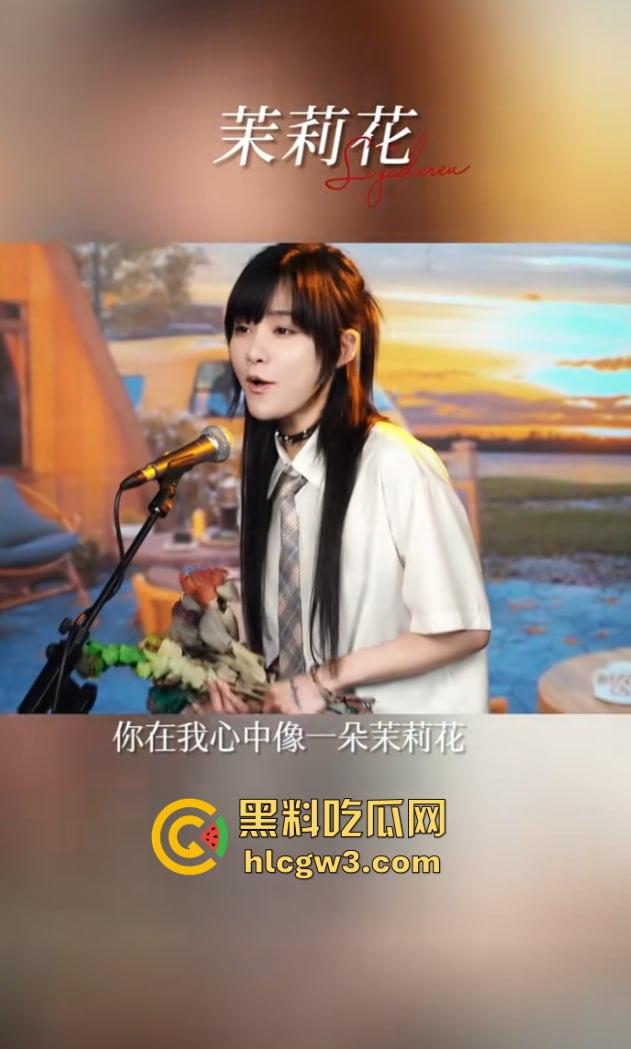 抖音千万粉丝歌手【一支沫z】与北京老头开房视频外泄 跪地舔JB主动开腿挨操 疯狂星期四V我50给你看独家！-9