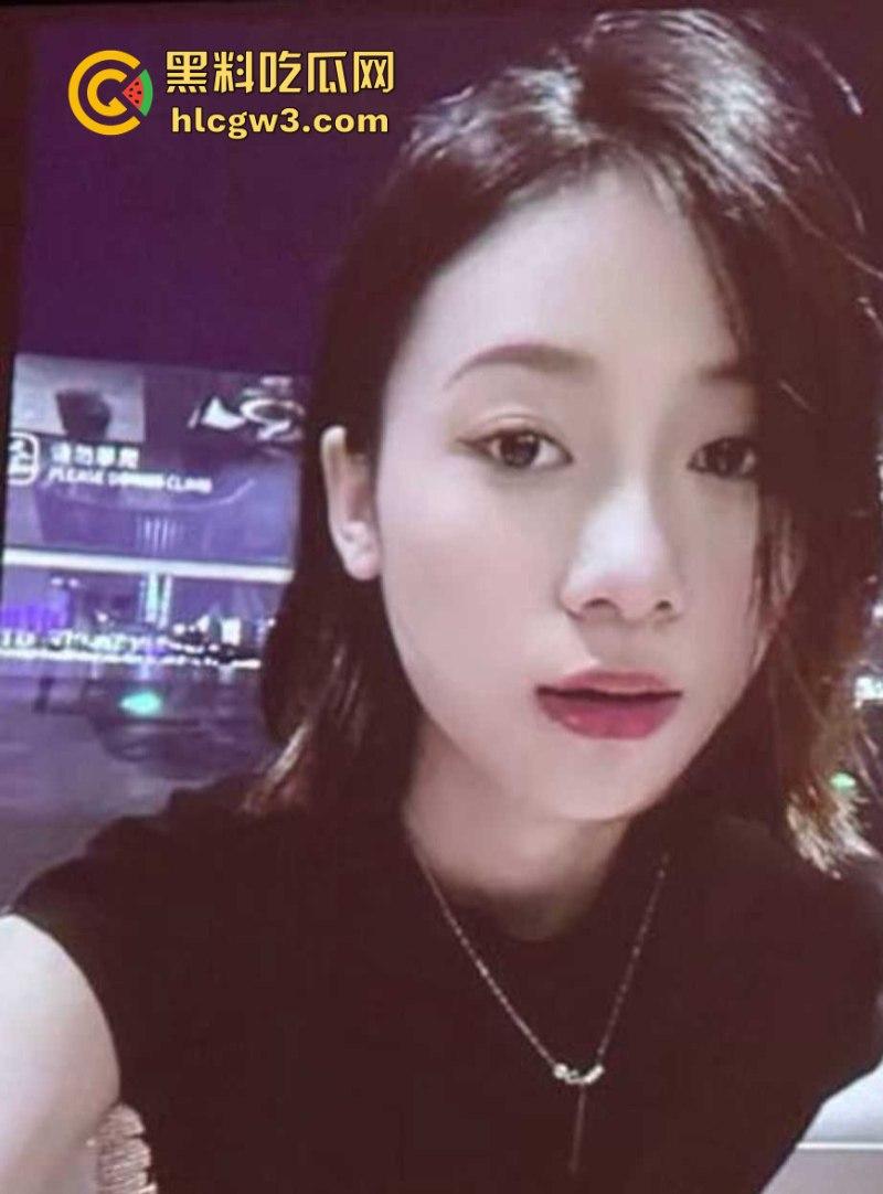 21岁模特级绝品前女友【蔡玲】被渣男泄密裸聊视频 还是一位喜欢吃鸡操逼的反差母狗！-7