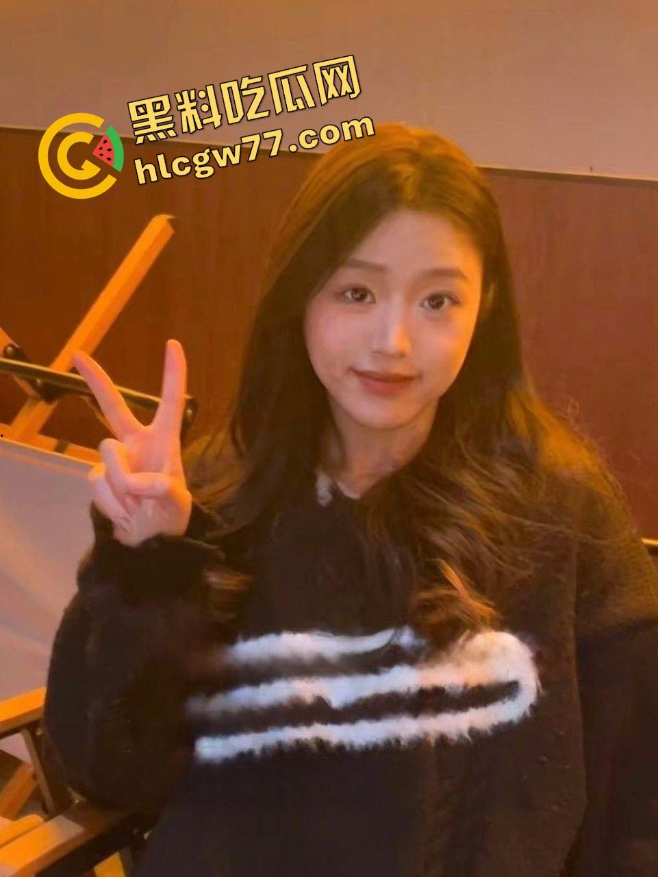 秦皇岛调教大神把JK学生妹从口交小白训成舔棒狂魔，一开始说不会含，结果舔着舔着求射嘴里！-4