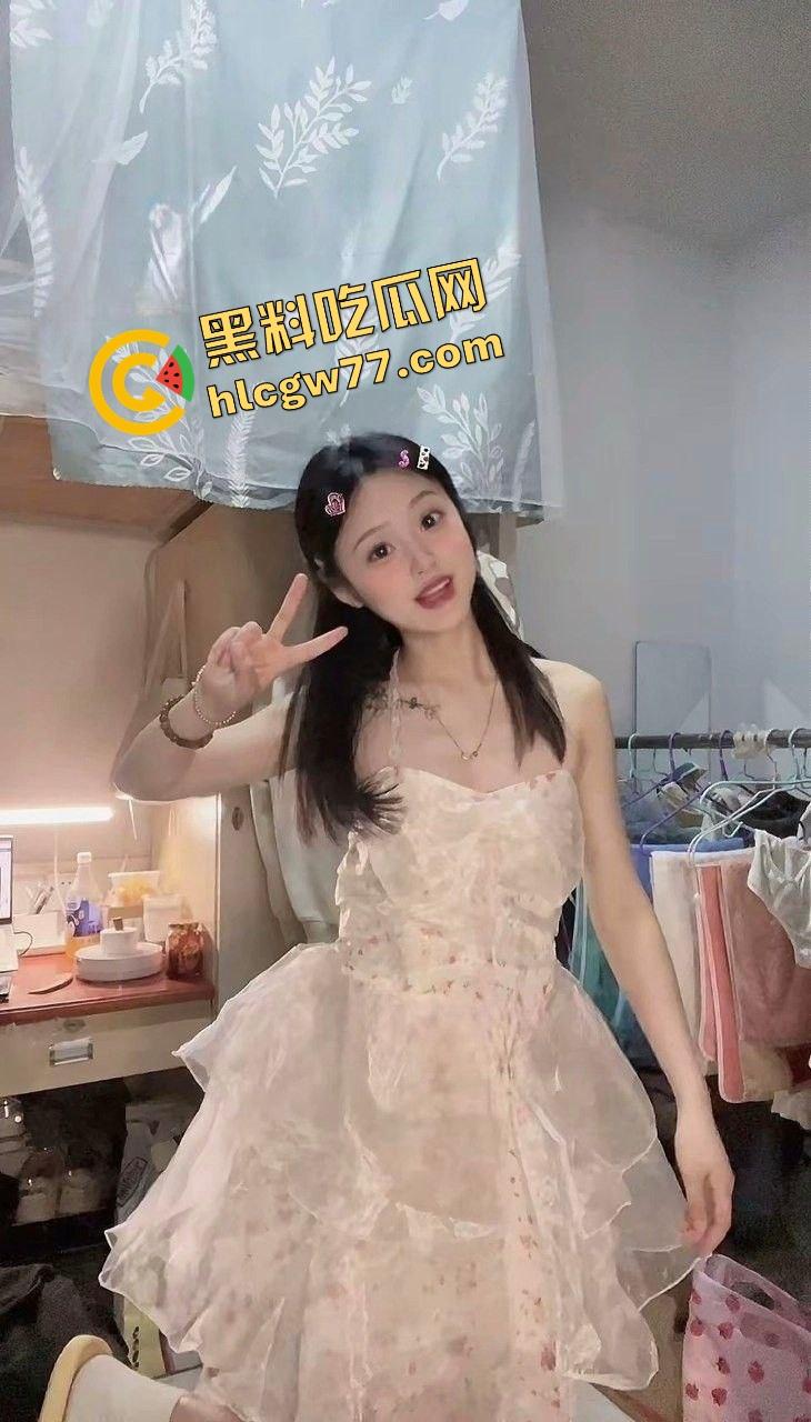 秦皇岛调教大神把JK学生妹从口交小白训成舔棒狂魔，一开始说不会含，结果舔着舔着求射嘴里！-5