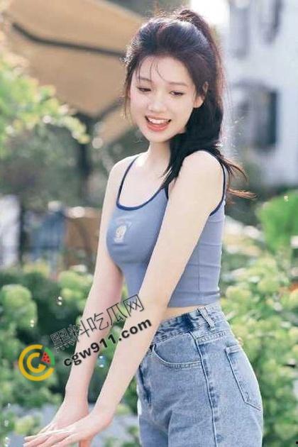 海角大神与19岁女儿的激情夜：白袜网袜双重迎合，电动棒震天地动，父女激情爆发，极致快感！-3