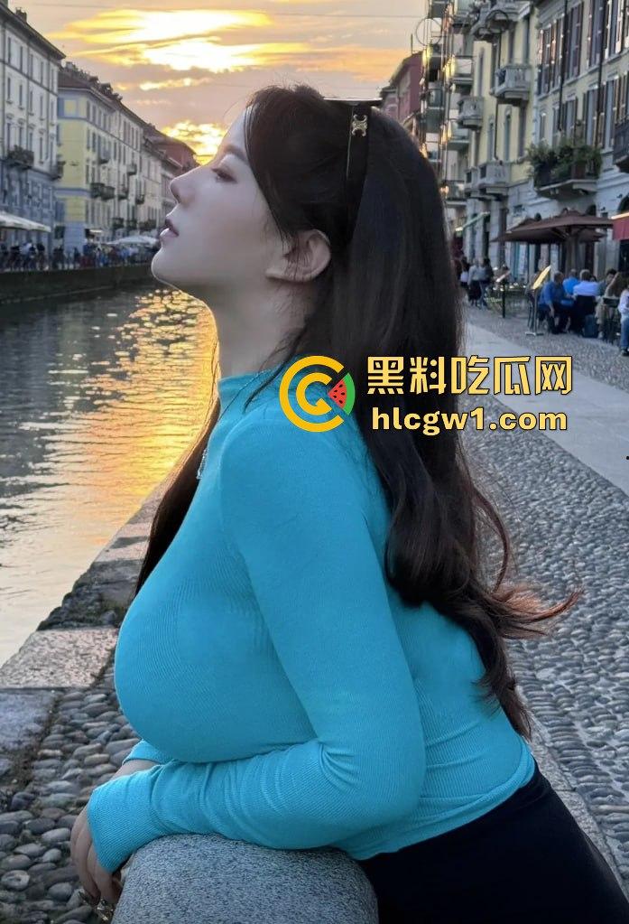 抖音三十万粉丝街拍网红【鹤本】与百万网红闺蜜【大漂亮】互爆猛料！爆出12分钟波涛汹涌裸聊视频！-17