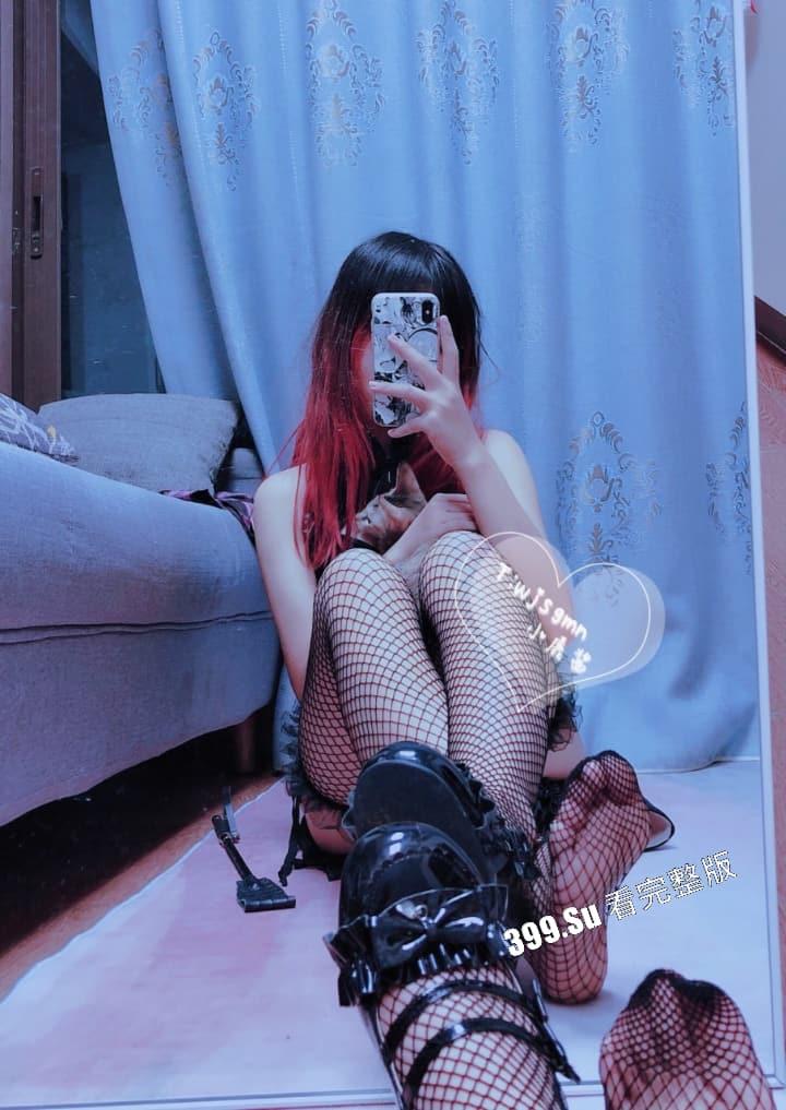 推特 #小鹿酱 洛丽塔露脸福利姬  粉嫩小骚穴双洞齐开  土豪私人定制课堂上穿JK自慰（精选私拍65P+12V合集）-46