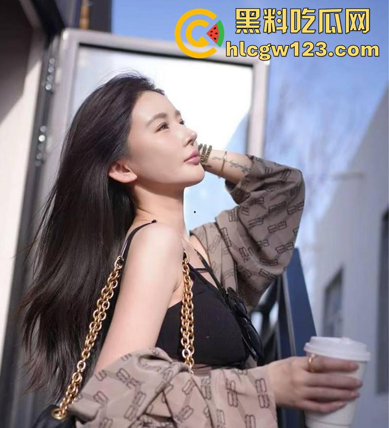 斗鱼颜值主播【郁安楠】翻车，脸但绝美身材一流，600万礼物换来分手骂战，不雅视频流出！-4