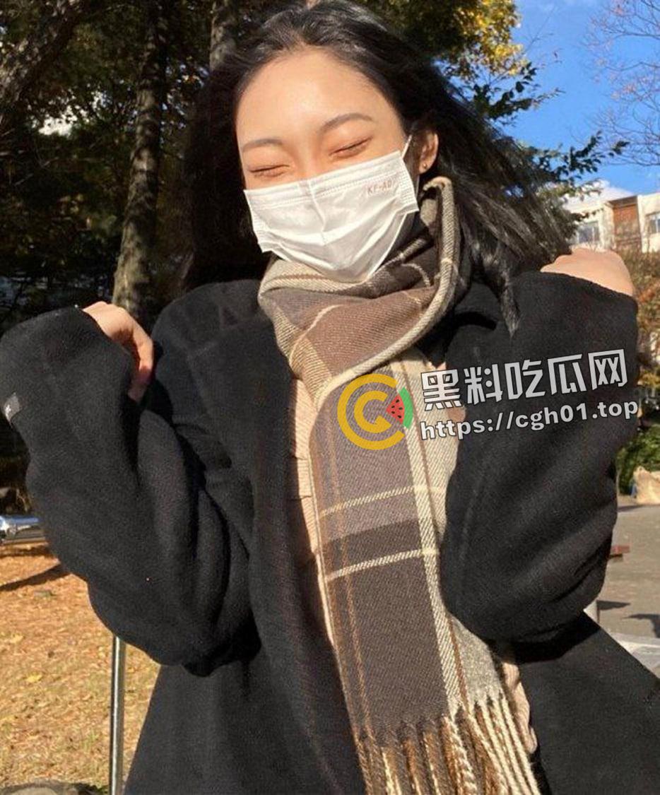 南韩美女健身教练  极品身材 身上写满字被肌肉男爆操 完美的韩国棒子肉便器-1