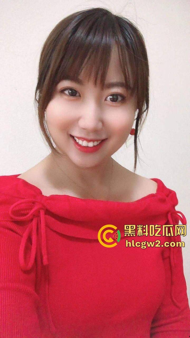 群友独家爆料极品人妻【何丽娜】调教大瓜！婚纱肥臀被玩弄，羞耻姿势曝光，肥臀晃动如母狗献礼！-8