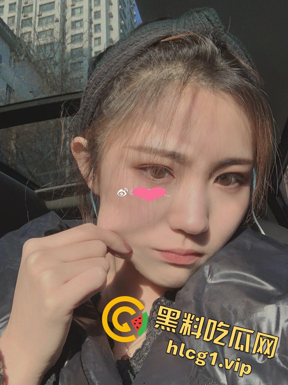 99年辽宁传媒学院美少女董云依私密流出！大波嫩妹与男友啪啪自拍曝光！-1