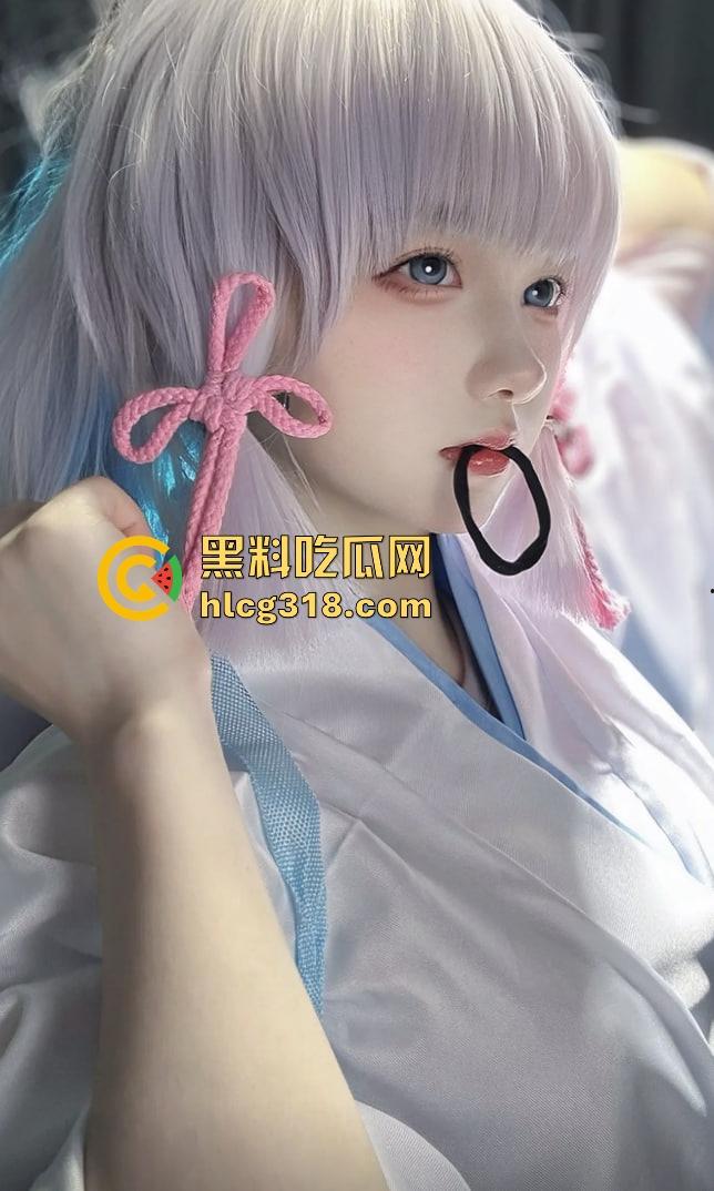 给cos小仙女『一只妖妹』抹油嫩得出水，油光水滑一抹就想咬一口，这才是拍片的正确打开方式！-3