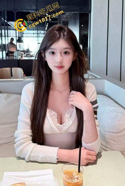 工地旁与女儿激情爆发：大马路上口交，猛插湿滑小穴，再狂肏紧致屁眼，禁忌车震，激情四射！-2