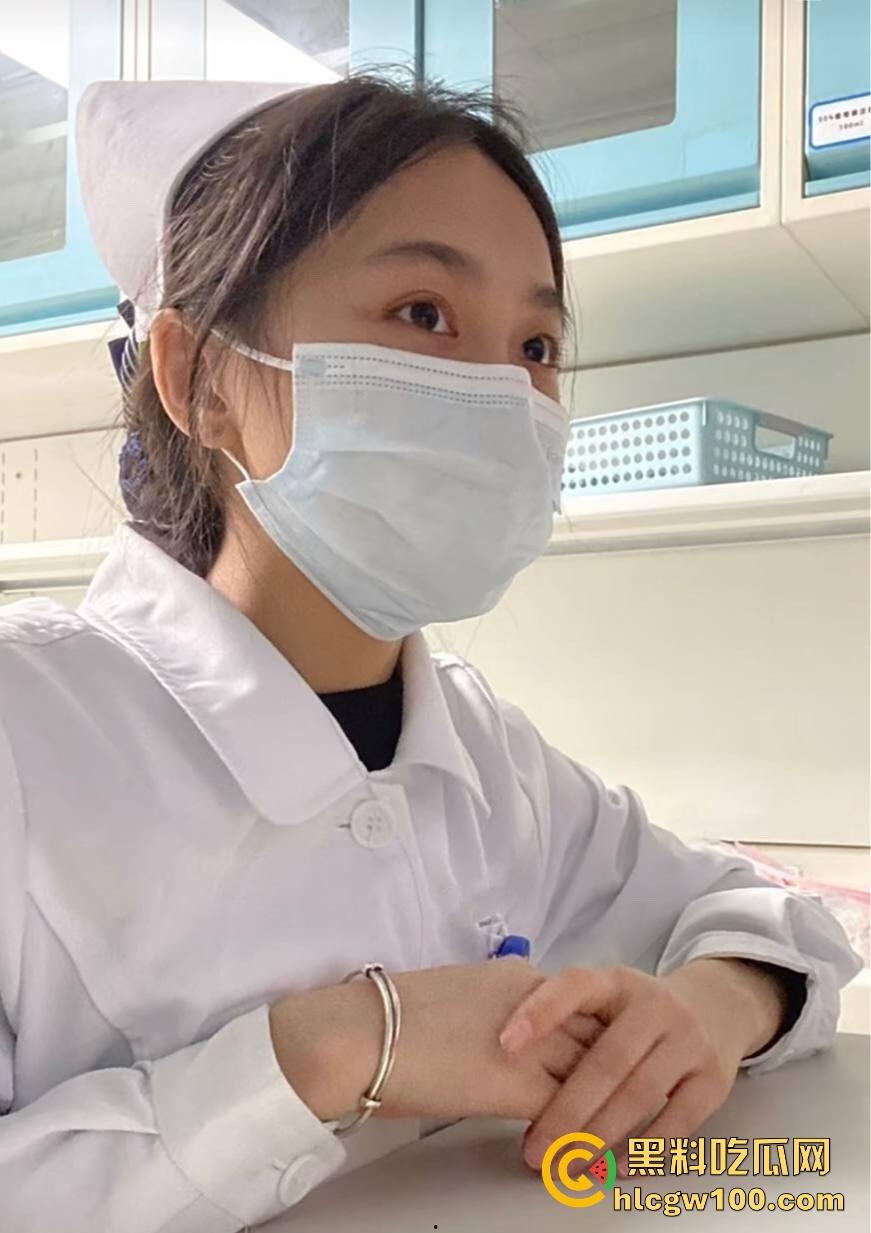 深圳某卫校高颜反差护士【刘芸芸】兼职外围私拍流出，线下约炮金主调教啪啪长得好看身材无敌！-18