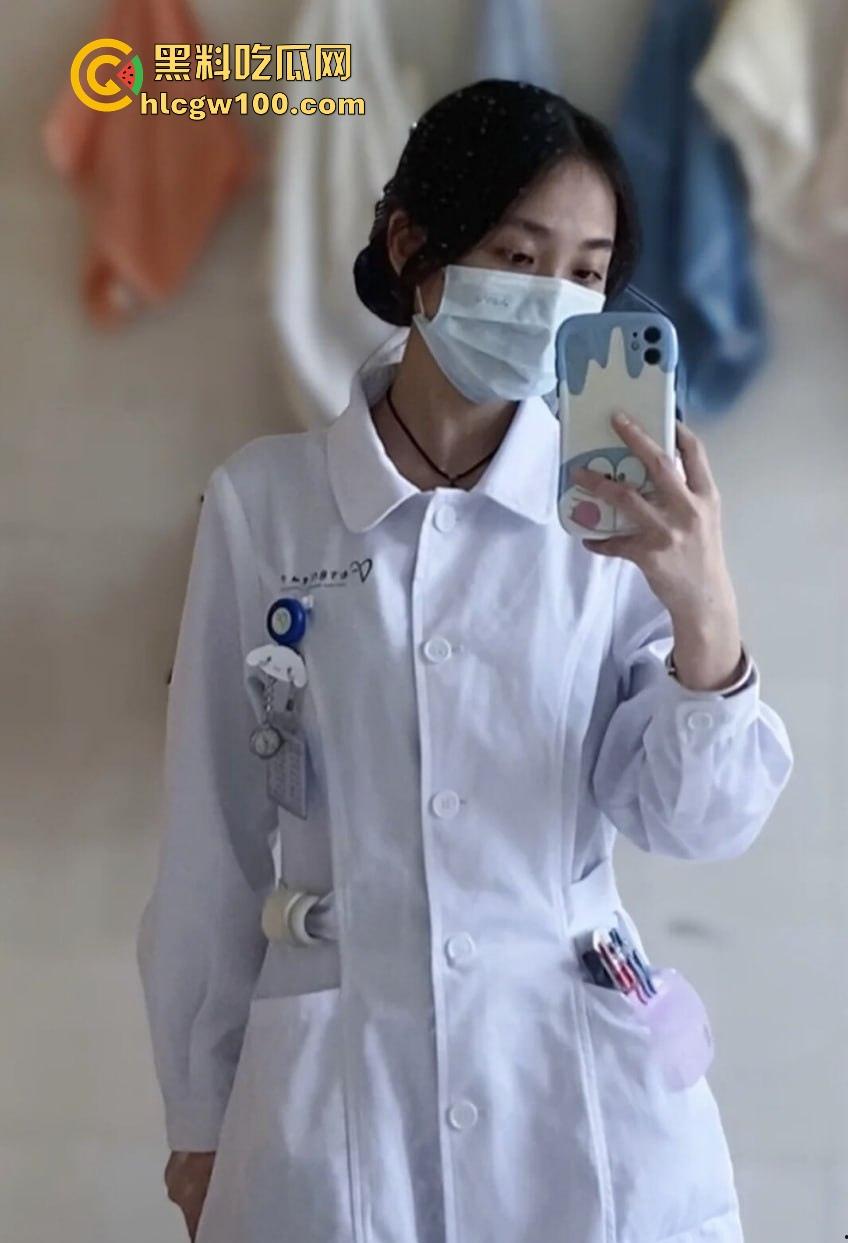 深圳某卫校高颜反差护士【刘芸芸】兼职外围私拍流出，线下约炮金主调教啪啪长得好看身材无敌！-21
