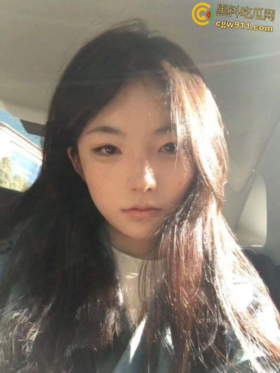 沧州师范学院【吕嘉慧】，刚上大一就被金主爸爸3w包养，jk白丝制服直接给干哭，玩够了直接被曝光炫耀！-2