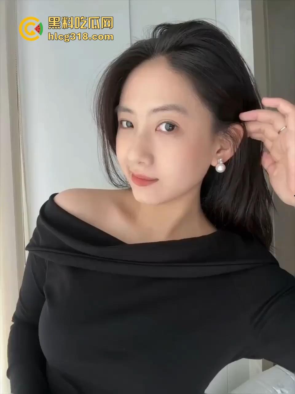 极品哺乳期宝妈【苏婷】为娃下海，酒店3P火爆开操，奶水喷射猛，操后入高潮颤抖淫荡十足！-1