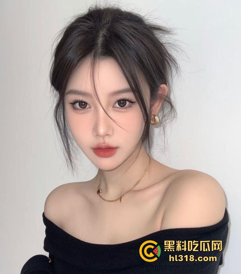 海角乱伦，新婚骚弟媳为上位主动勾引老板开房求操，自带道具打桩式猛插，极其淫乱！-1