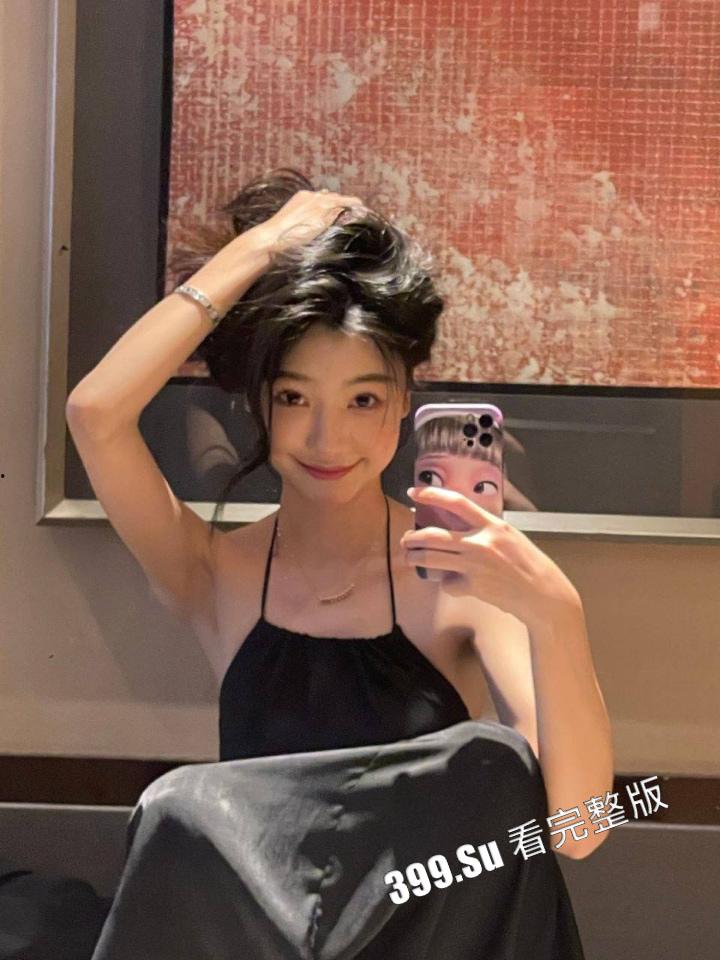 抖音千万网红 #易梦玲  直播露点视频流出  走光录屏！网友的眼睛果然是纳米级的-3