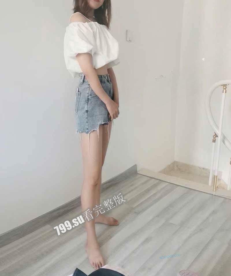 大连小情侣日常同居自拍 蜜桃臀被疯狂插入 口爆吞精 极致调教-6