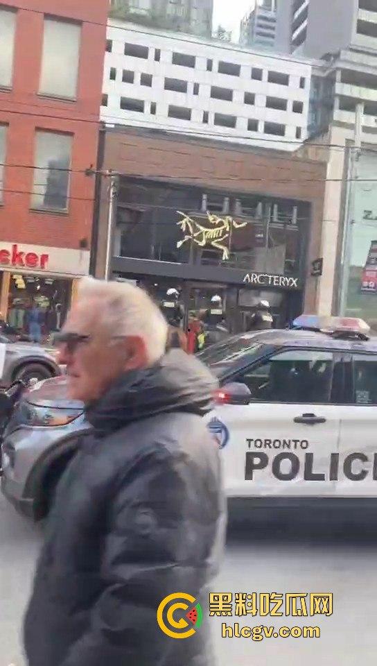 多伦多11月2日上演现实版警匪追逐!downtown街头劫车事件,比大片还带劲!-5