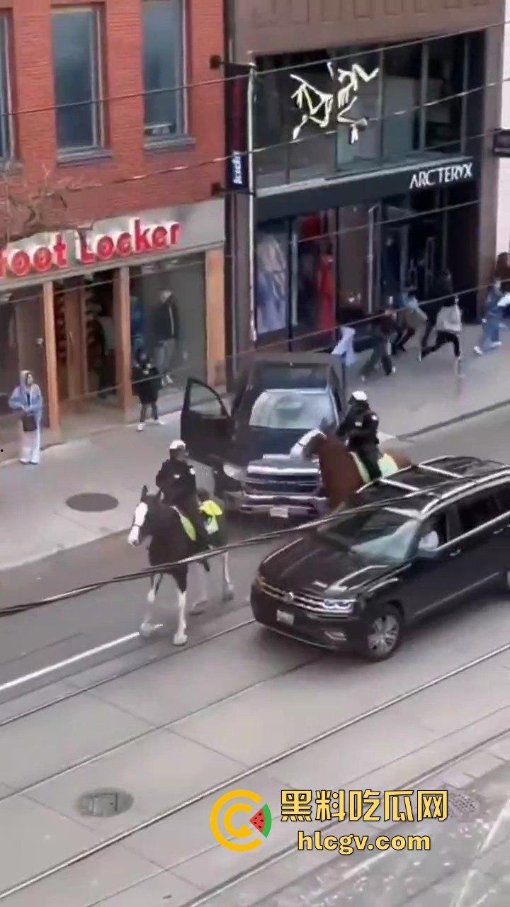 多伦多11月2日上演现实版警匪追逐!downtown街头劫车事件,比大片还带劲!-11
