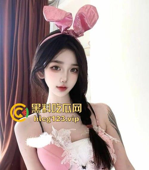 抖音小网红【虎孃Pan】全裸骚舞曝光！润滑液摩擦，全程骚得让人顶不住！-5