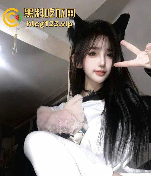 抖音小网红【虎孃Pan】全裸骚舞曝光！润滑液摩擦，全程骚得让人顶不住！-7