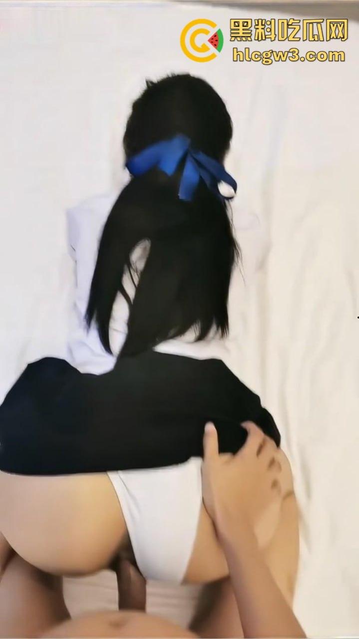 嫌奖学金太少决然转身下海 福建金融学院学霸女神【樊佳慧】陪睡富二代视频遭曝光 口爆吞精付费可操-2