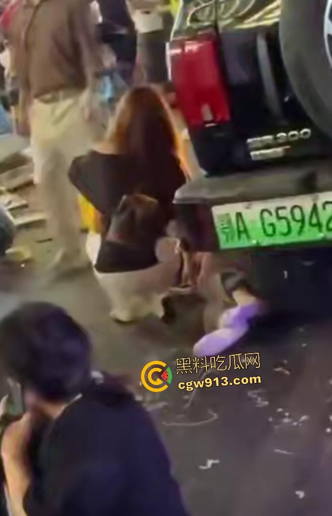 9月6日武汉江汉路车祸！苏A醉驾狂魔中元节化身人间杀器，冲撞行人，最少死伤七八个，是不是鬼上身了？-4