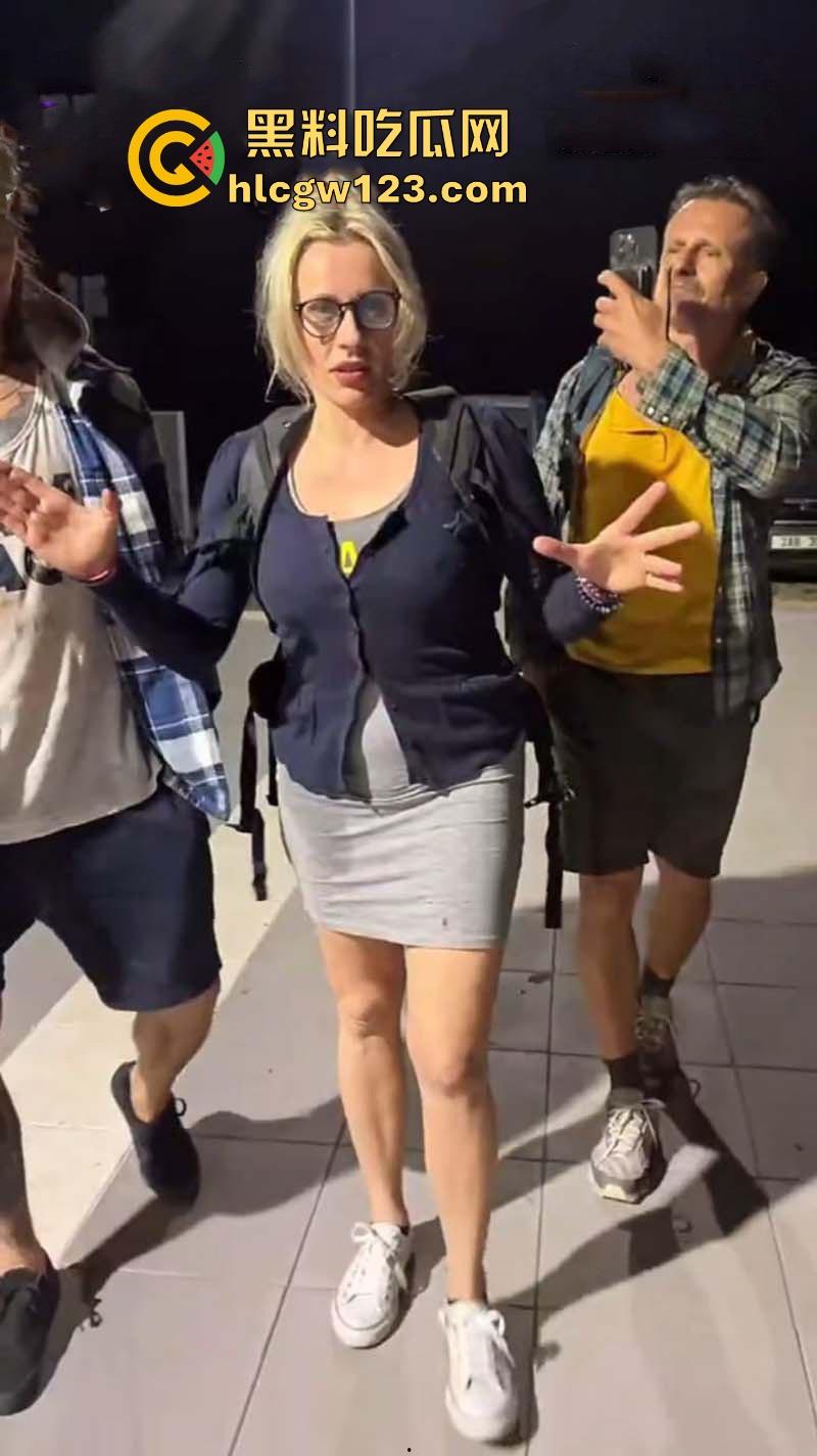 欧美大型性爱实验室 顶级的猎奇群P画面 狂野群交挑战人体极限的变态游戏!-2