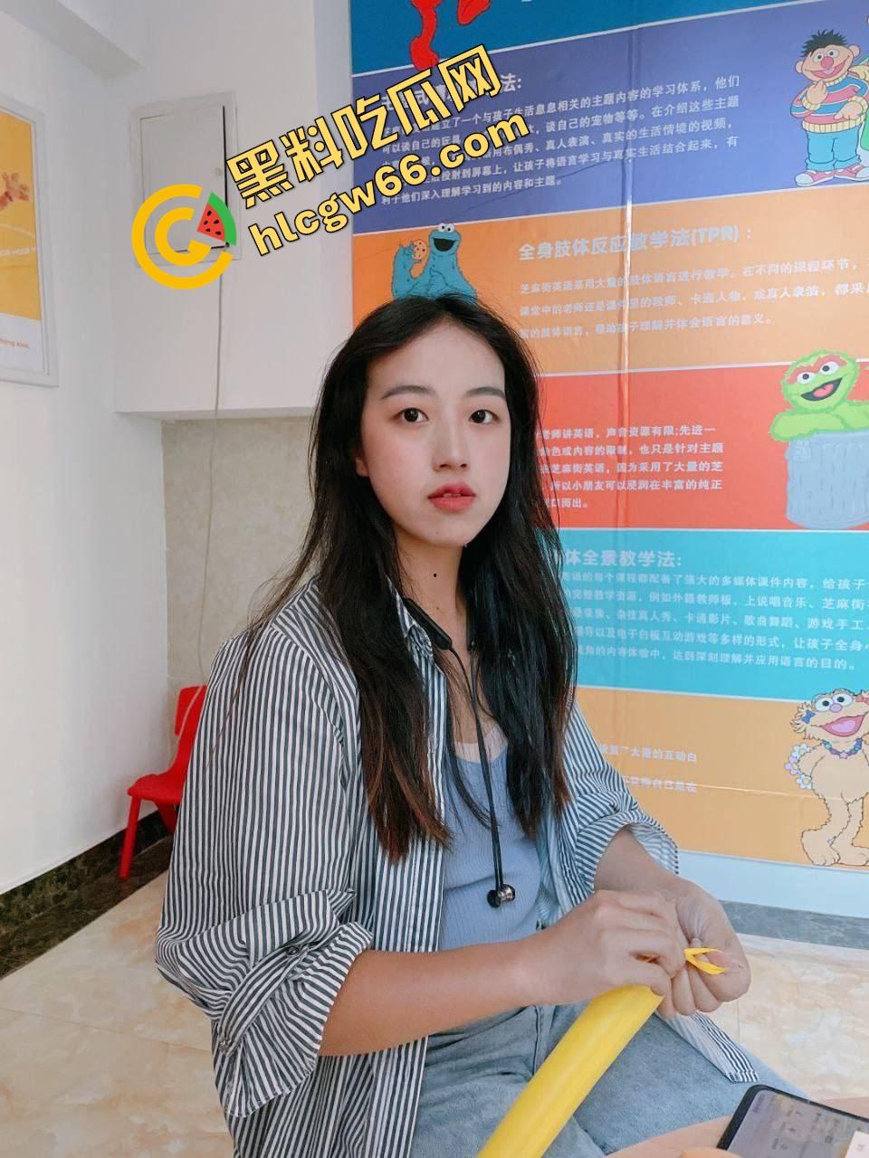 内蒙古包头教师嫂子偷情曝光,小叔偷内裤打飞机终操肥逼,舔菊插穴高潮不断,哥插她时她想我!-3