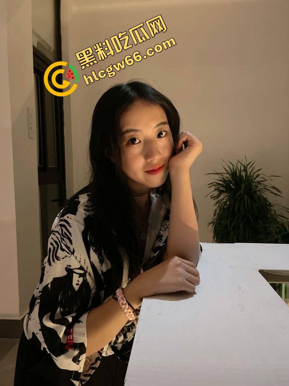 内蒙古包头教师嫂子偷情曝光,小叔偷内裤打飞机终操肥逼,舔菊插穴高潮不断,哥插她时她想我!-4