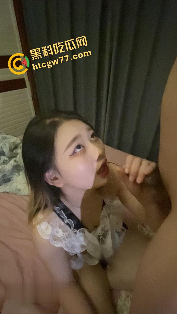 妻子任由单男享用，怼的越猛老公约开心尤其是让穿上婚纱那另外的一番感觉 真的是太爽了 ！-6