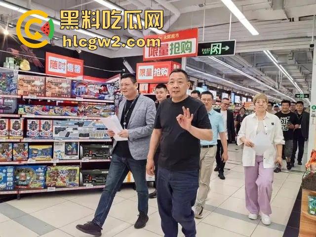 胖东来婚规引争议 不让要彩礼不准靠父母买房，官媒批评被怼：房产暴雷和996怎么没见你们跳得这么高？-17