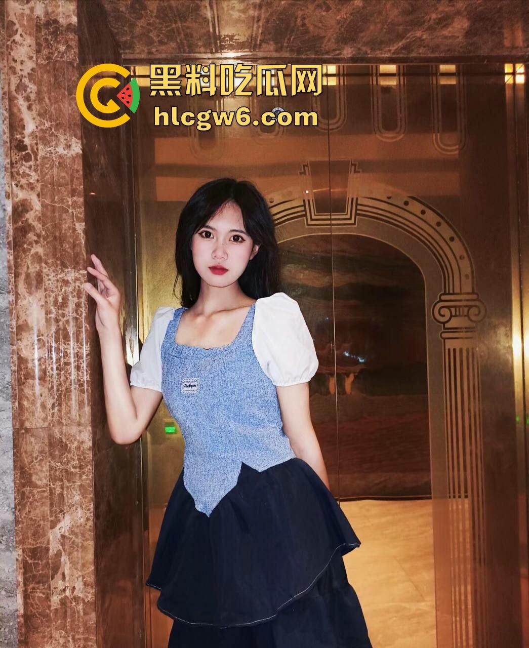 北京小情侣实习狗带劲！大四毕业刚进大厂就敢公厕开舔，回家脱光干到天亮，一晚上五次直接把女朋友腿干软！-3