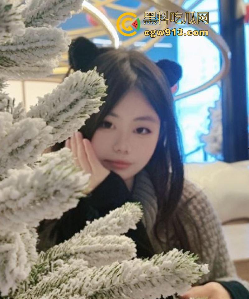 河南大学骚逼【李萌瑶】因寂寞背叛约炮，绿帽哥怒曝母狗性爱视频，这叫声这身材，硬爆了！-7