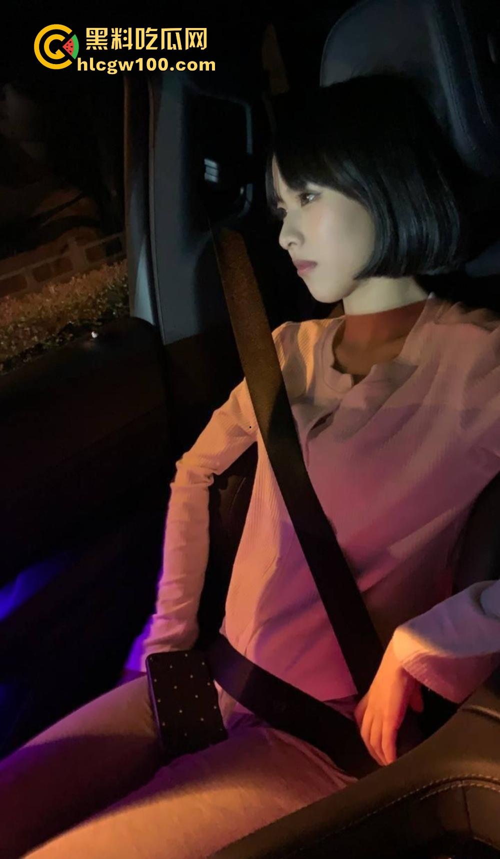 德州学院校花『谢子涵』性爱泄密，嫩穴水润被金主开发，楼道露出风油精滴穴3P后入打桩爽到天灵盖！-3