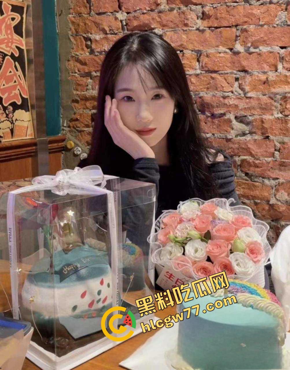 北京医科大学黑丝眼镜骚婊『沈雅欣』不雅私照疯传,戴眼镜的果然最淫荡,被无套狂插干到翻白眼!-6